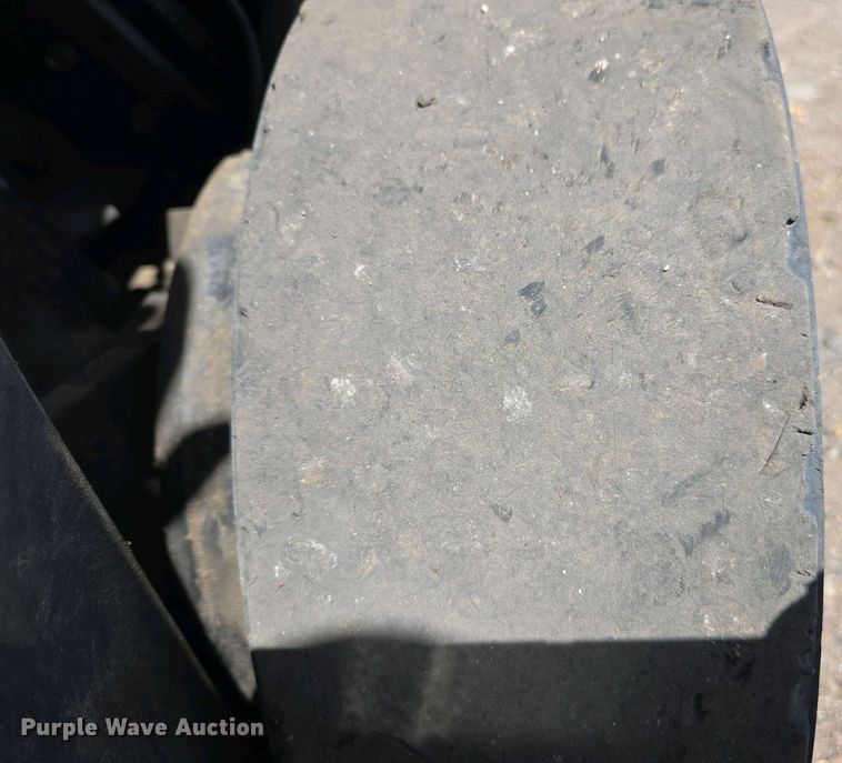 image for item EC0966 2016 UniCarriers CFS40 forklift