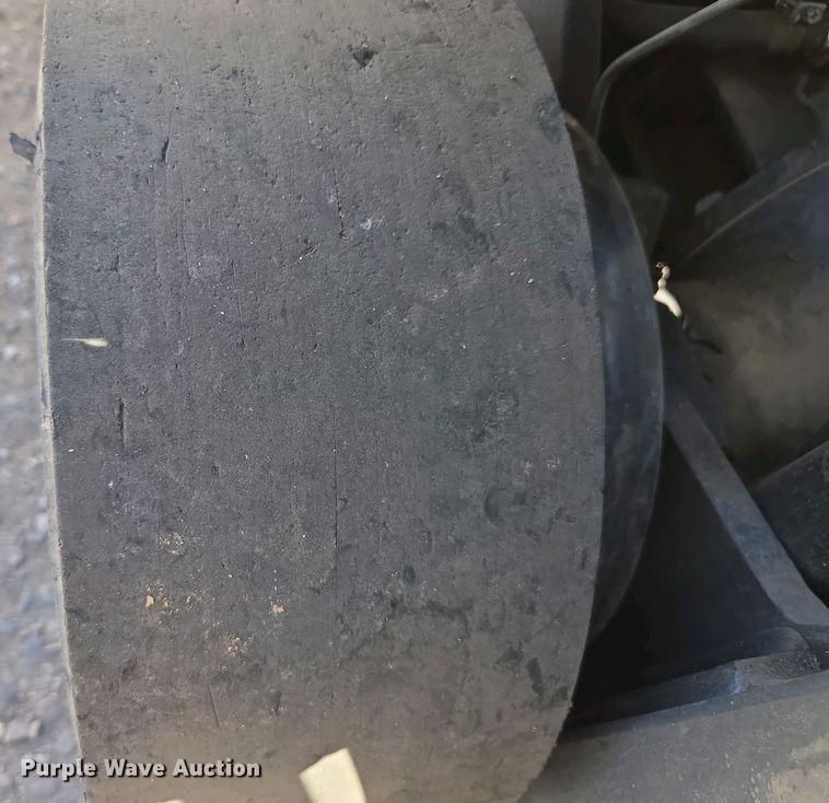 image for item EC0966 2016 UniCarriers CFS40 forklift