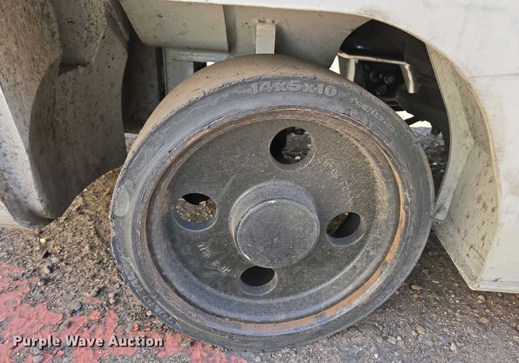 image for item EC0966 2016 UniCarriers CFS40 forklift