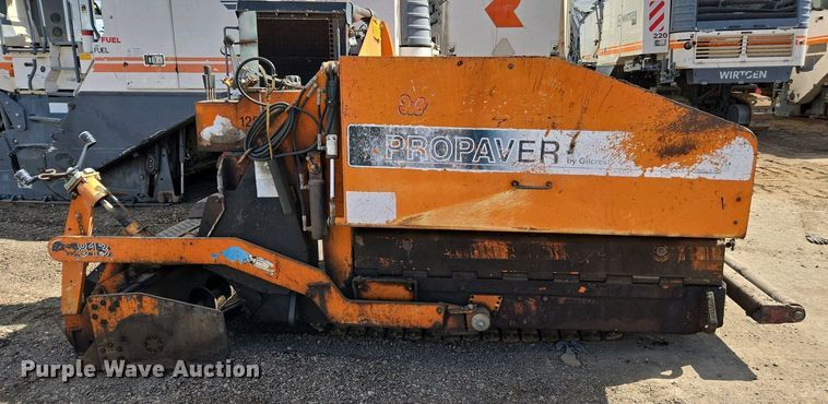 image for item EC0973 1999 ProPaver 813 RT paver