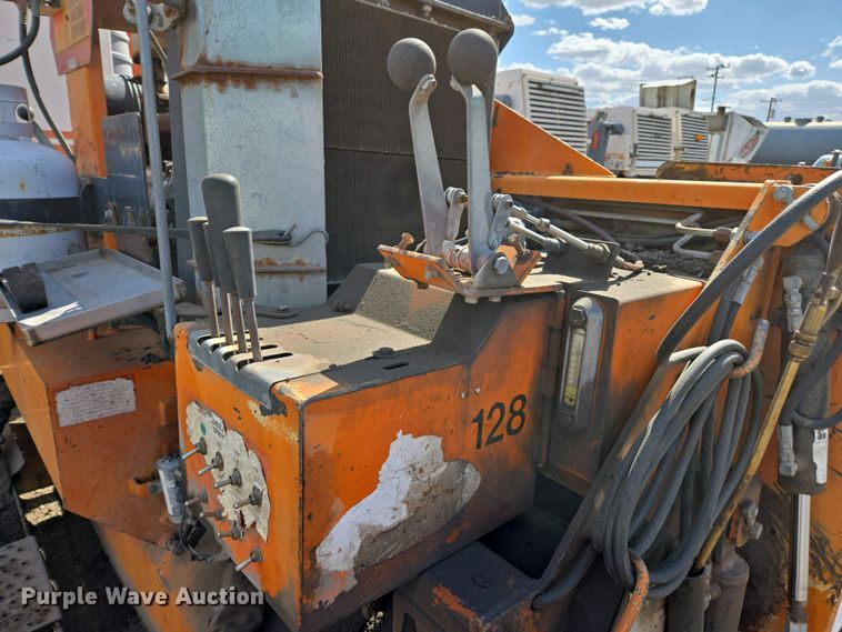 image for item EC0973 1999 ProPaver 813 RT paver