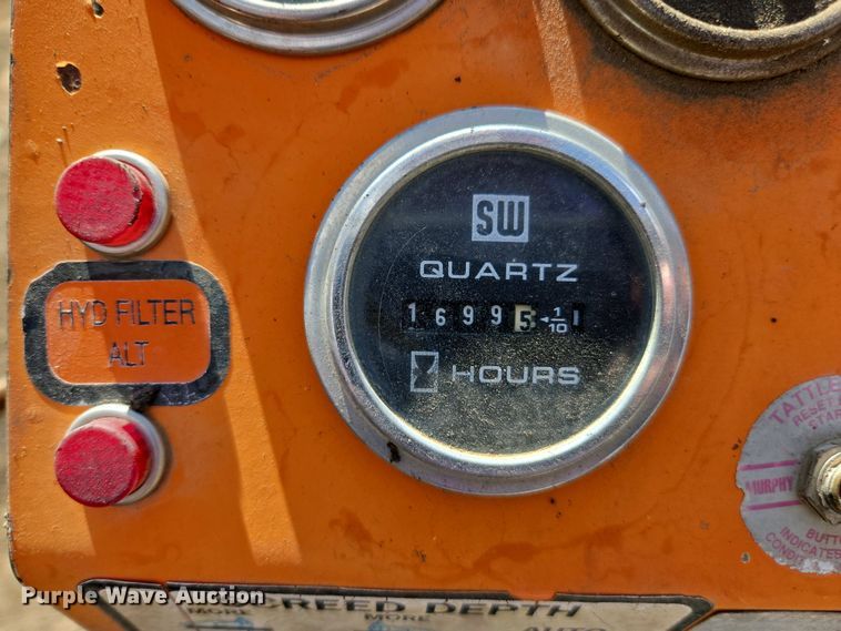 image for item EC0973 1999 ProPaver 813 RT paver