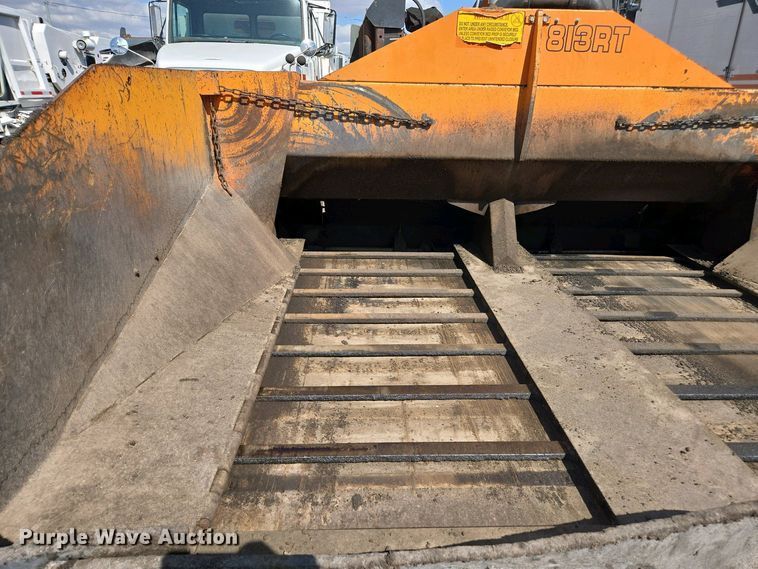 image for item EC0973 1999 ProPaver 813 RT paver