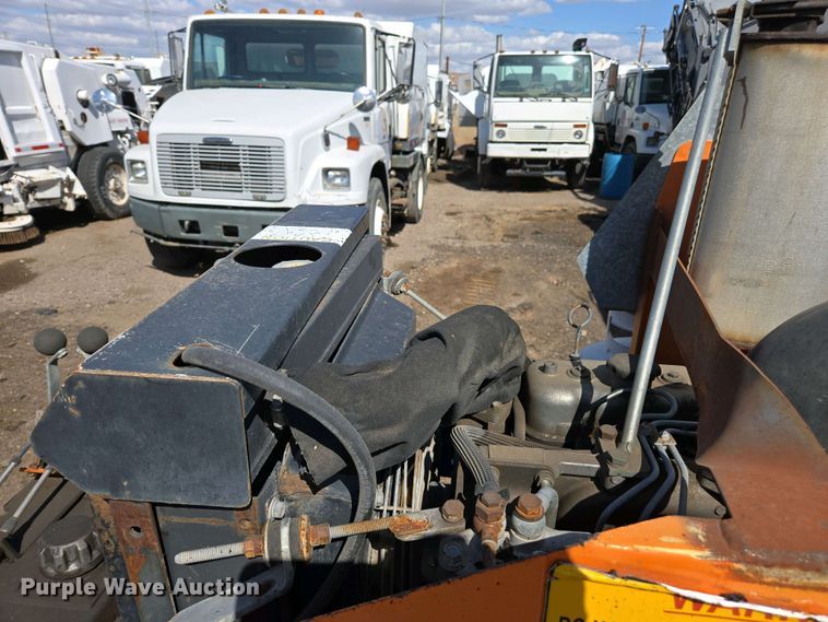 image for item EC0973 1999 ProPaver 813 RT paver