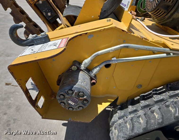 image for item EC0975 2017 Vermeer RTX 130 trencher
