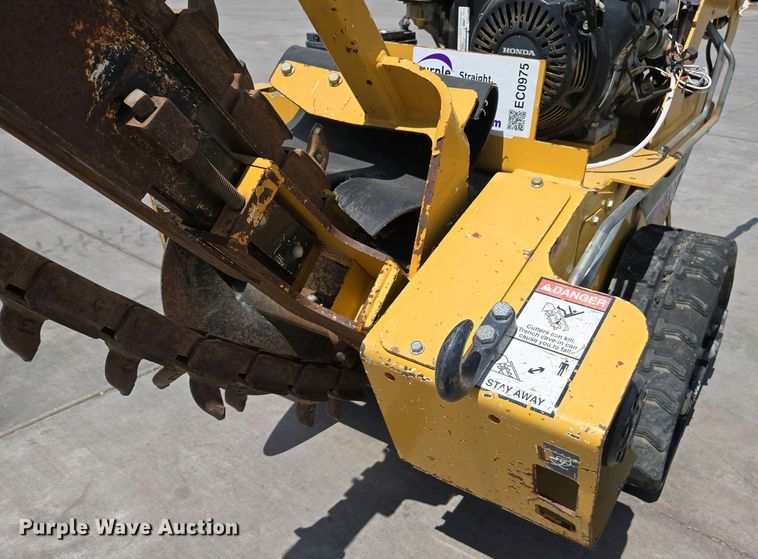 image for item EC0975 2017 Vermeer RTX 130 trencher