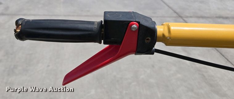 image for item EC0975 2017 Vermeer RTX 130 trencher