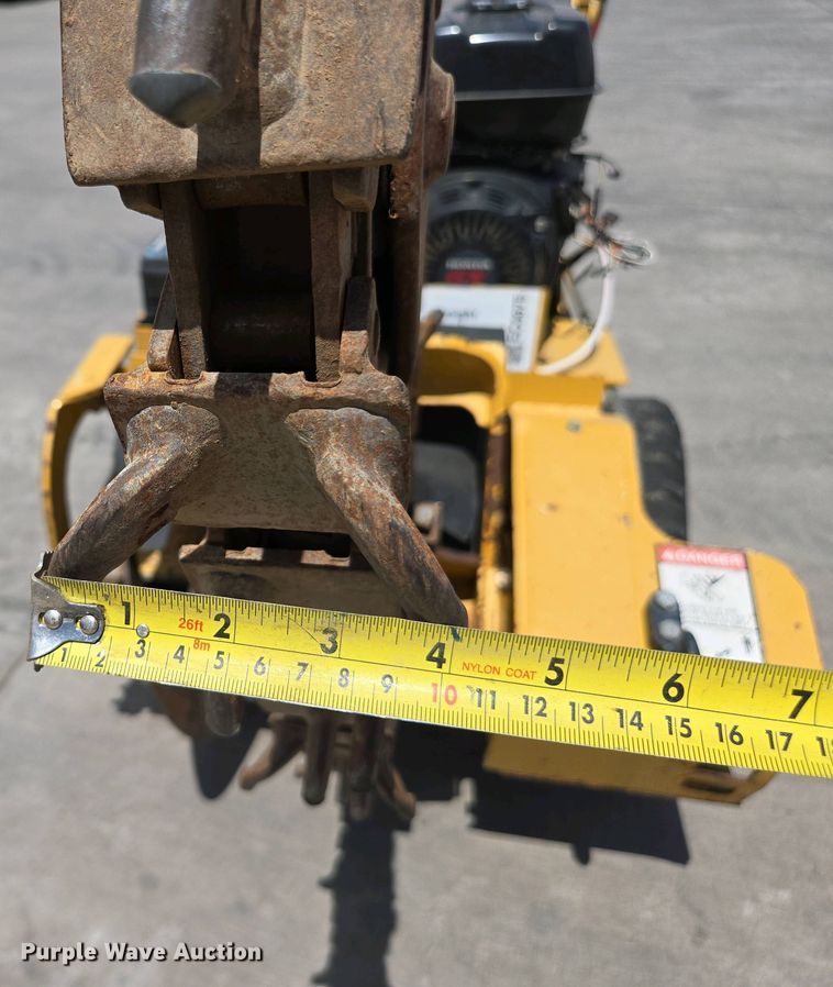 image for item EC0975 2017 Vermeer RTX 130 trencher