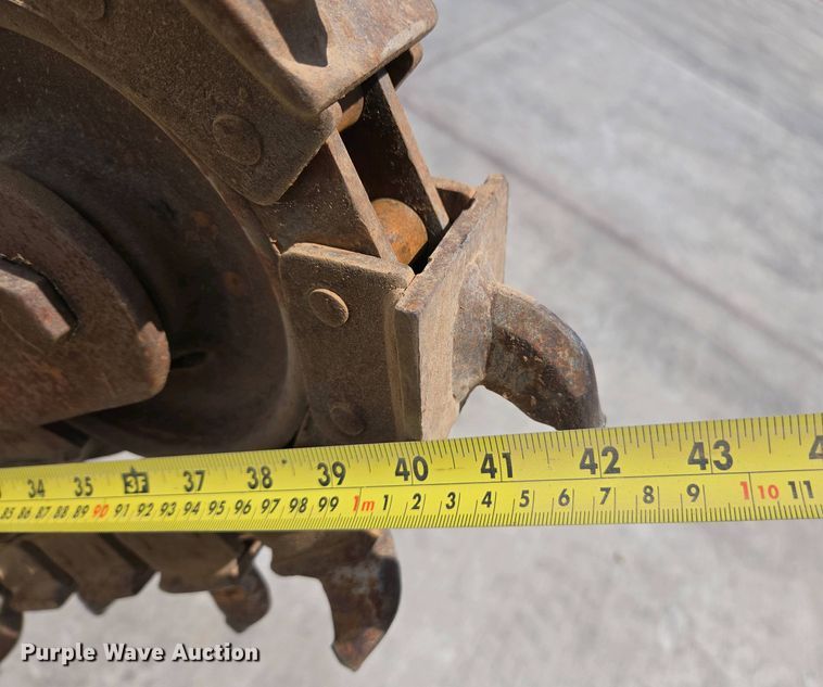 image for item EC0975 2017 Vermeer RTX 130 trencher