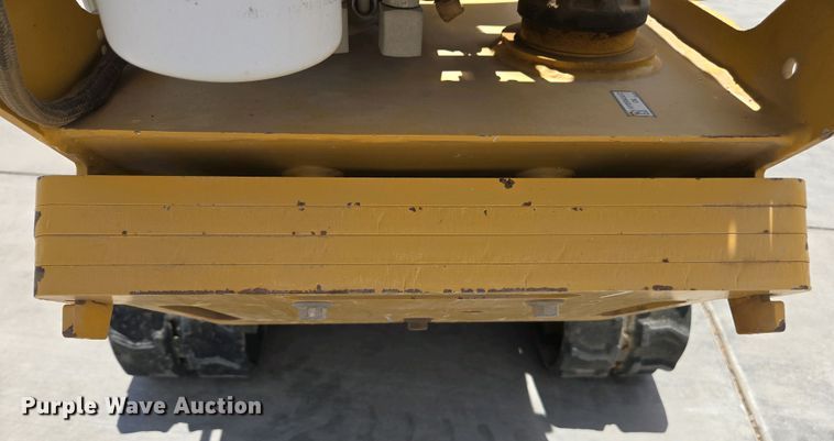 image for item EC0975 2017 Vermeer RTX 130 trencher