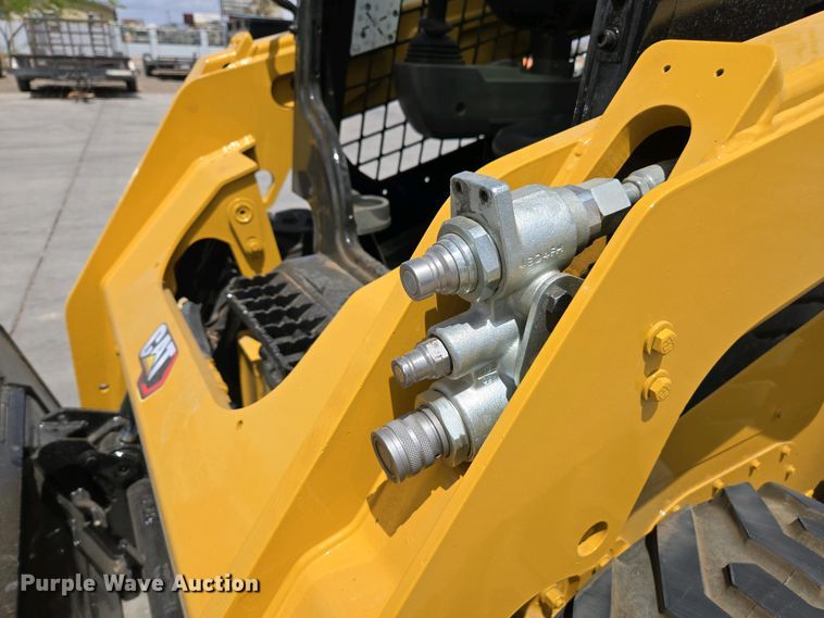 image for item EC0976 2019 Caterpillar 236D3 skid steer loader