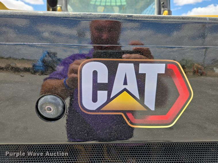 image for item EC0976 2019 Caterpillar 236D3 skid steer loader