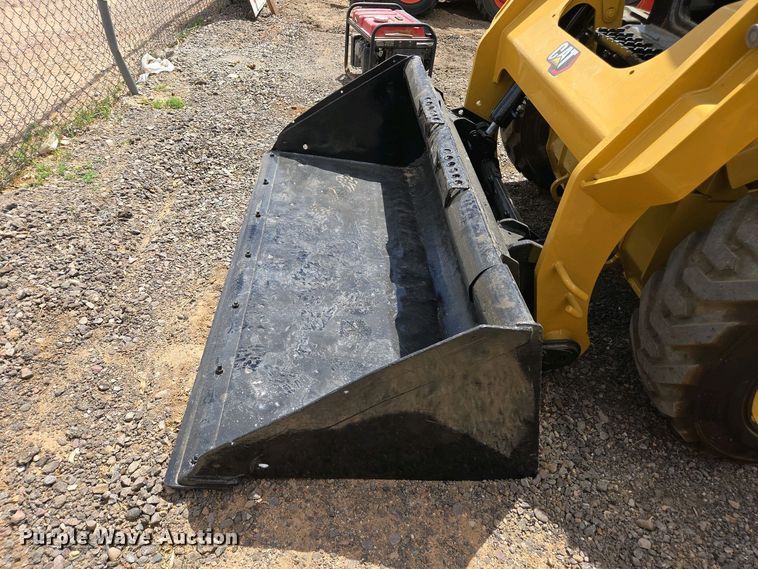 image for item EC0976 2019 Caterpillar 236D3 skid steer loader