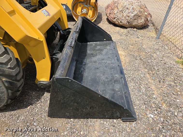 image for item EC0976 2019 Caterpillar 236D3 skid steer loader