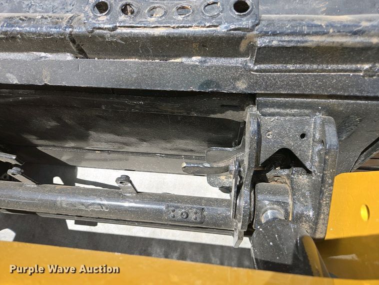 image for item EC0976 2019 Caterpillar 236D3 skid steer loader
