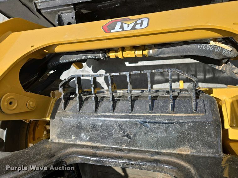 image for item EC0976 2019 Caterpillar 236D3 skid steer loader