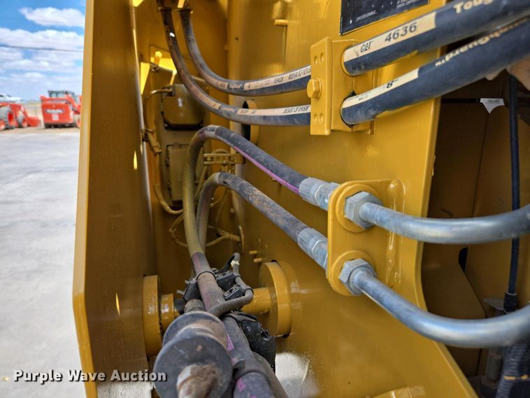 image for item EC0976 2019 Caterpillar 236D3 skid steer loader