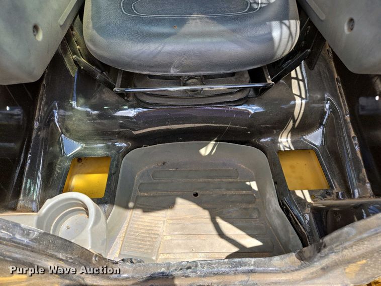 image for item EC0976 2019 Caterpillar 236D3 skid steer loader