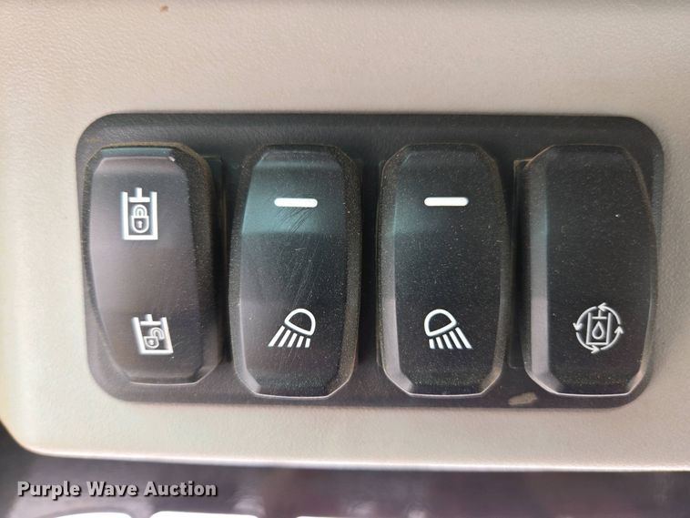 image for item EC0976 2019 Caterpillar 236D3 skid steer loader