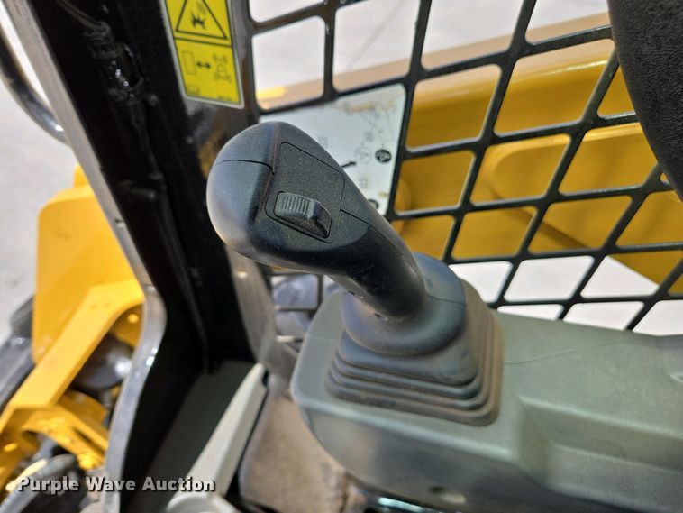 image for item EC0976 2019 Caterpillar 236D3 skid steer loader