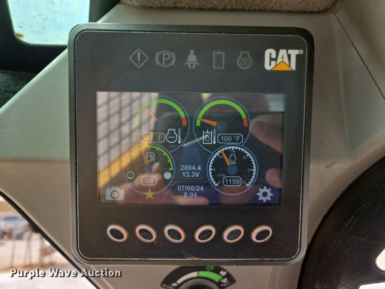 image for item EC0976 2019 Caterpillar 236D3 skid steer loader