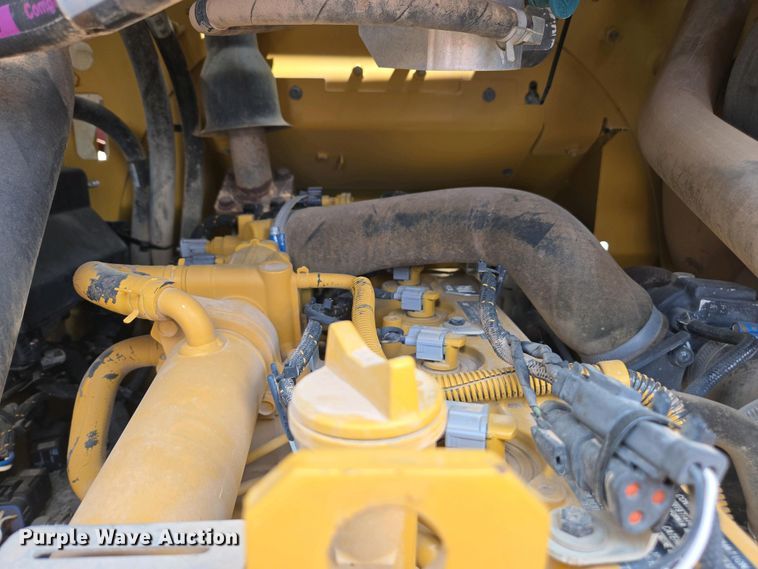 image for item EC0976 2019 Caterpillar 236D3 skid steer loader