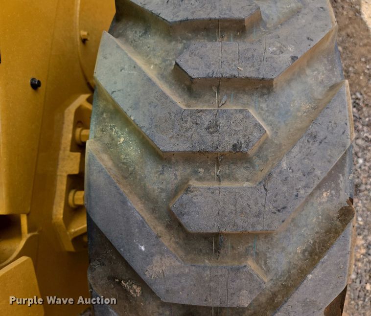 image for item EC0976 2019 Caterpillar 236D3 skid steer loader