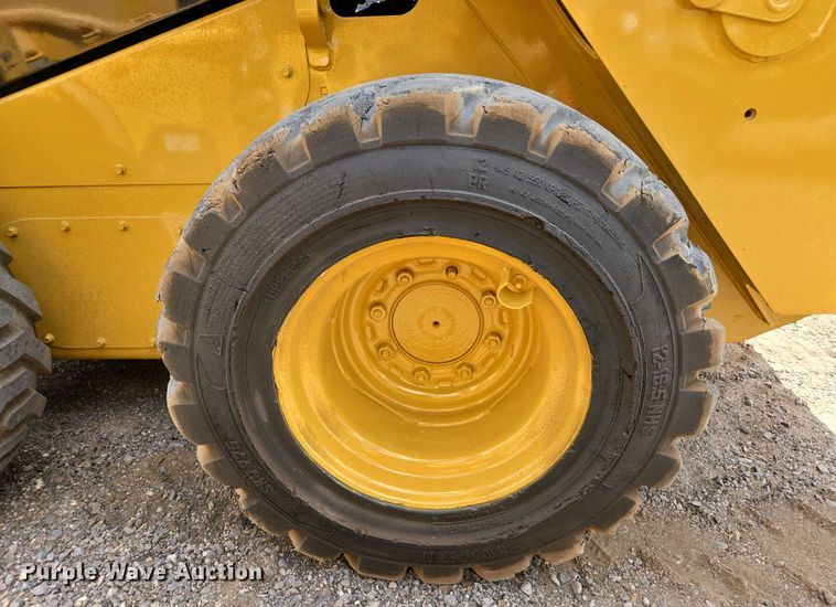 image for item EC0976 2019 Caterpillar 236D3 skid steer loader
