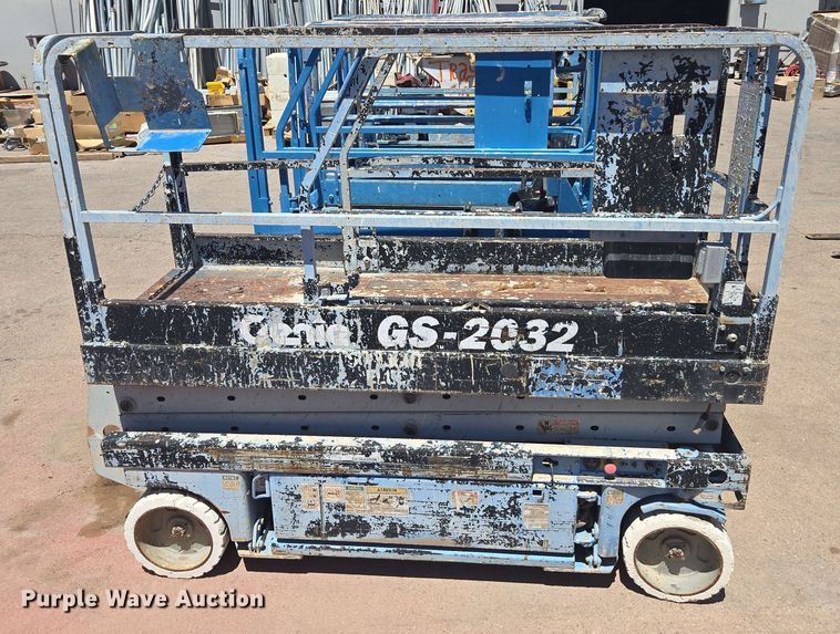 image for item EC0980 (4) scissor lifts