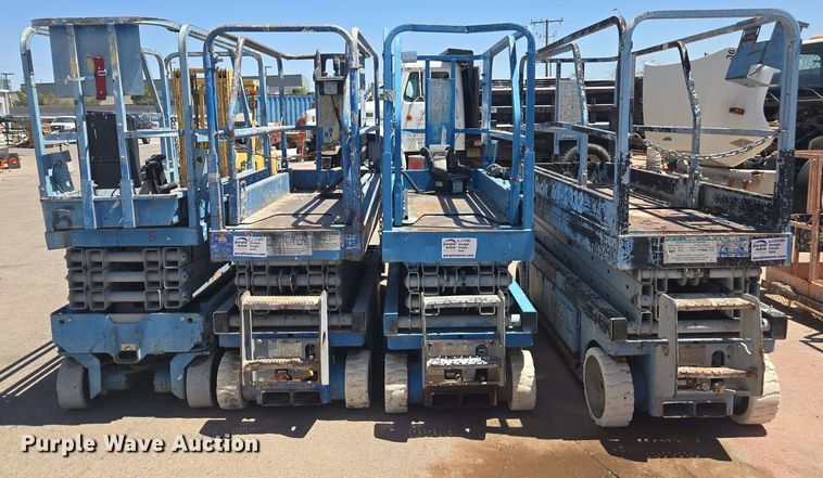 image for item EC0980 (4) scissor lifts