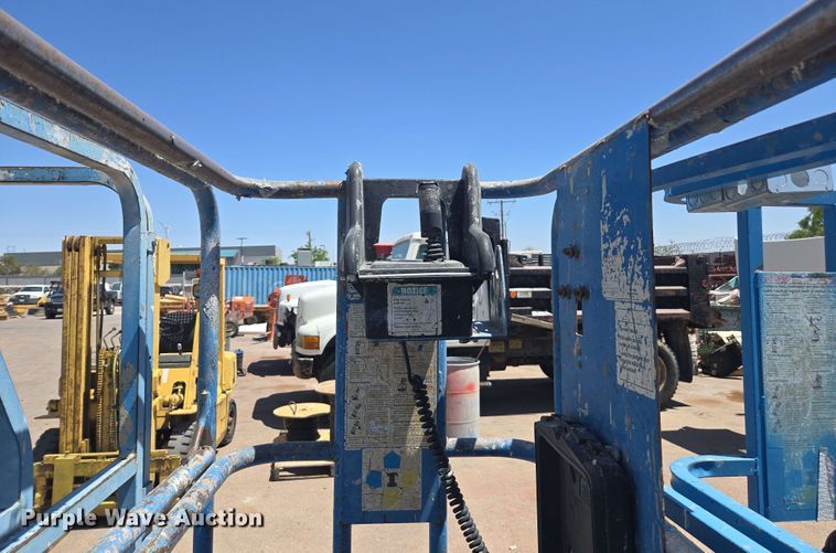 image for item EC0980 (4) scissor lifts