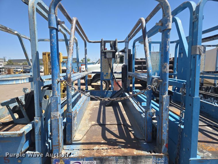 image for item EC0980 (4) scissor lifts