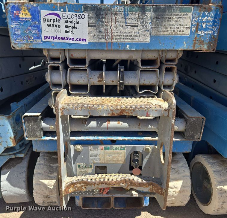 image for item EC0980 (4) scissor lifts