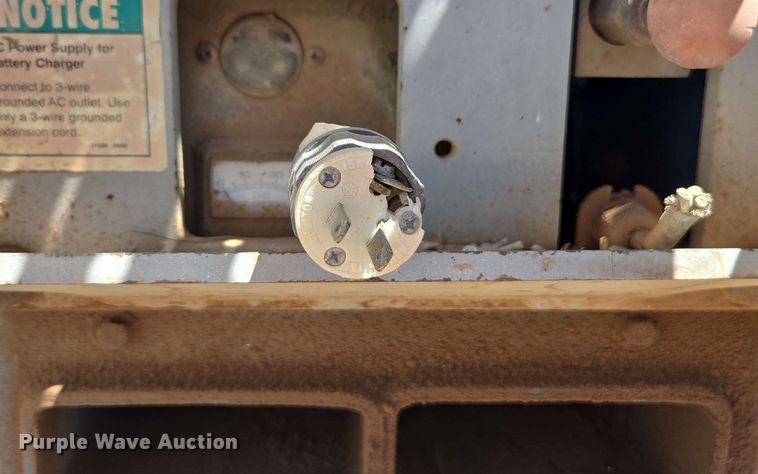 image for item EC0980 (4) scissor lifts