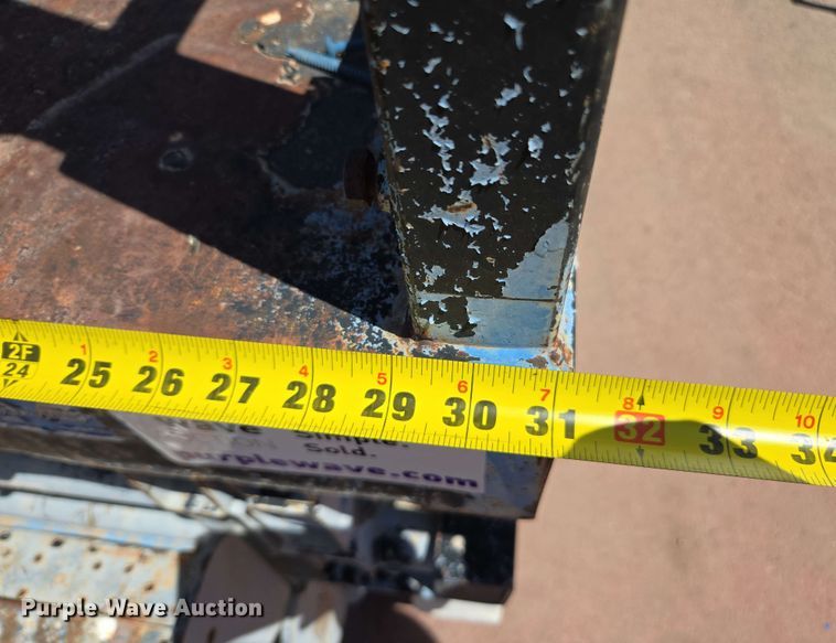 image for item EC0980 (4) scissor lifts