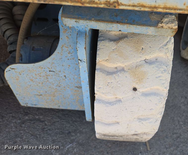 image for item EC0980 (4) scissor lifts