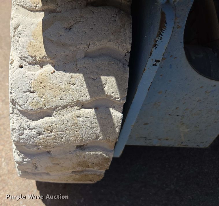 image for item EC0980 (4) scissor lifts