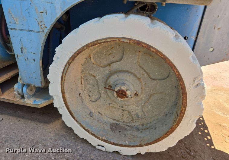 image for item EC0980 (4) scissor lifts