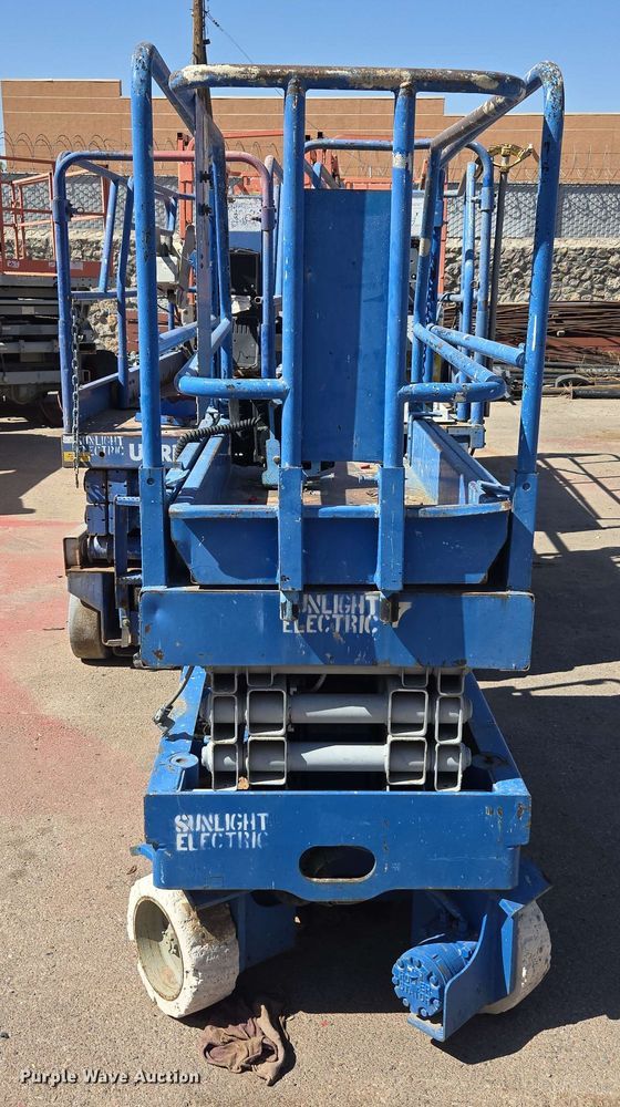 image for item EC0981 (5) scissor lifts