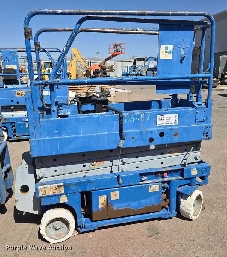 image for item EC0981 (5) scissor lifts