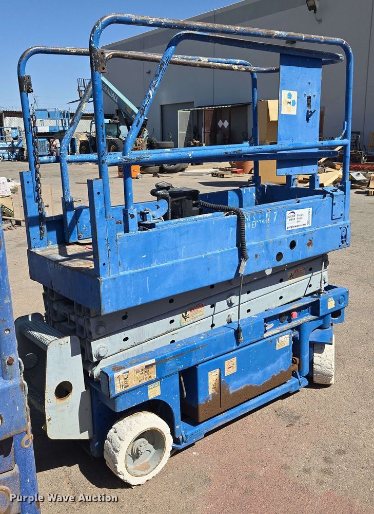 image for item EC0981 (5) scissor lifts