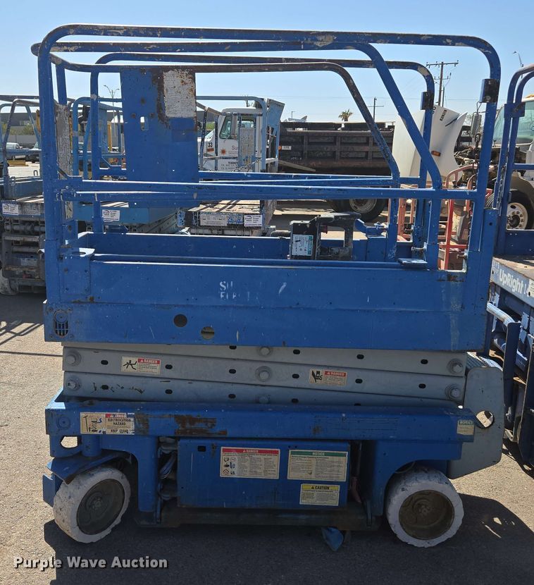 image for item EC0981 (5) scissor lifts