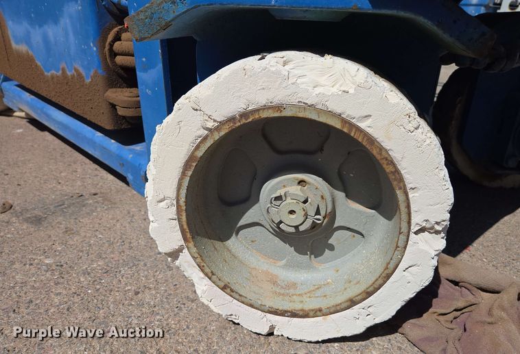 image for item EC0981 (5) scissor lifts