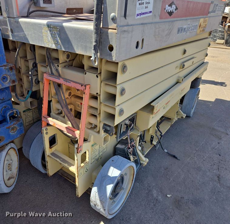 image for item EC0981 (5) scissor lifts