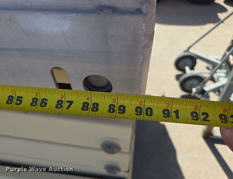 image for item EC0981 (5) scissor lifts