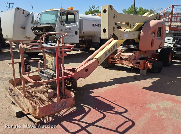 image for item EC0982 1999 JLG 450A boom lift