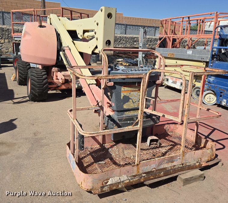 image for item EC0982 1999 JLG 450A boom lift