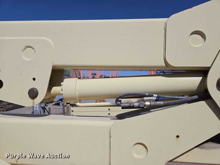 image for item EC0982 1999 JLG 450A boom lift