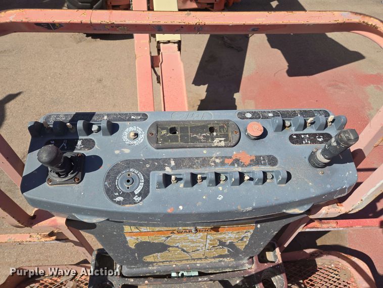 image for item EC0982 1999 JLG 450A boom lift