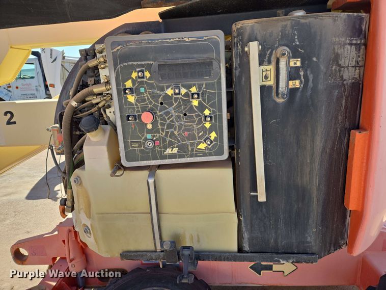 image for item EC0982 1999 JLG 450A boom lift